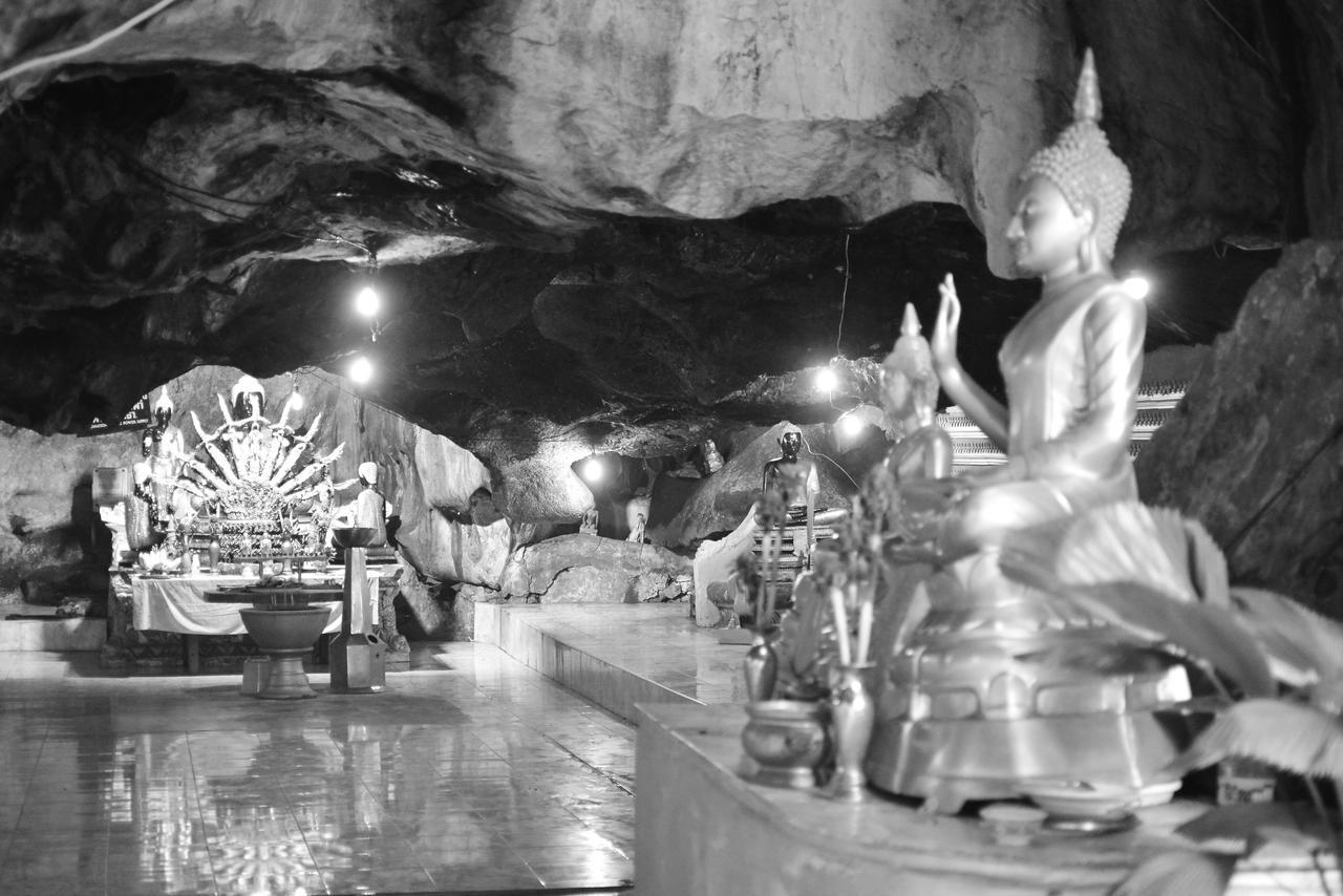 Bankaikow Hostel Kanchanaburi Luaran gambar